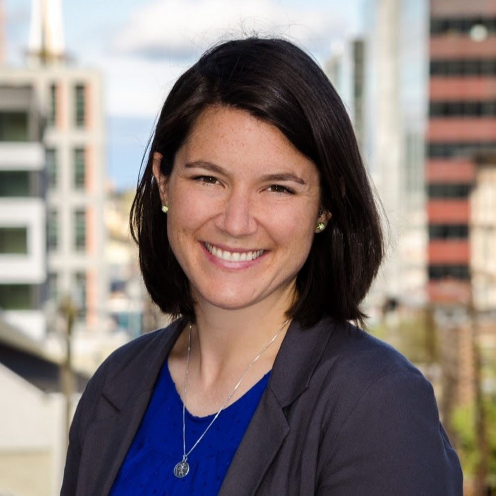 Meet your Posher, Carmen